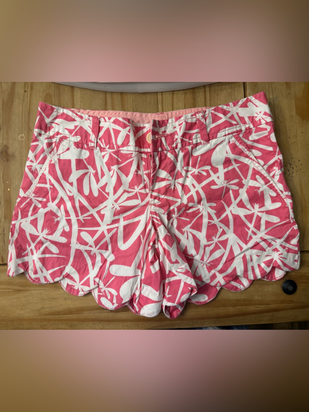 Lilly Pulitzer Pink & White Scallop-Hem Printed Shorts